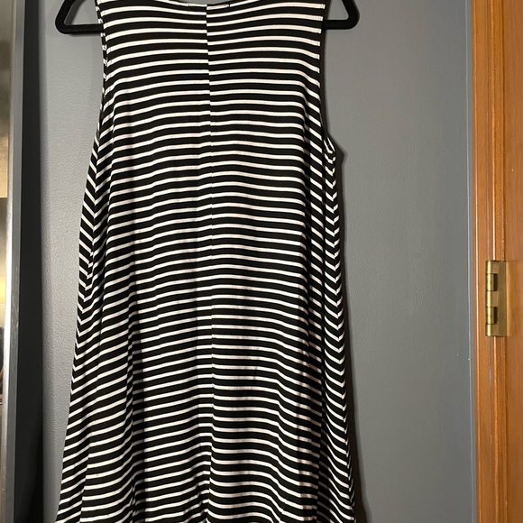 black & white striped shirt/dress - flown & long one piece 🦓 - Picture 6 of 9
